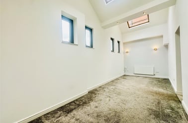 147 Carlton Road, St Anns, Nottingham - Image 2